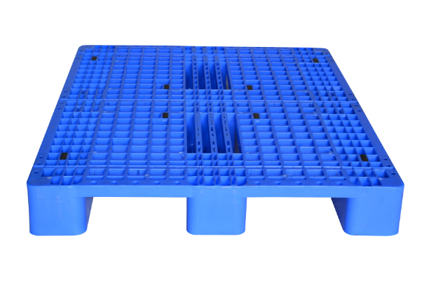 7 Factors to Consider Before You Buy Heavy Duty Plastic Pallets - Wee Pallet